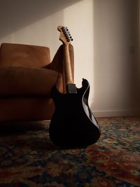 Squier Stratocaster Mini Black (2)