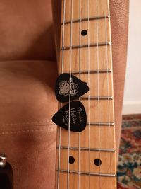 Squier Hello Kitty Stratocaster (2)