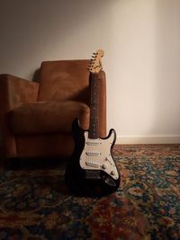 Squier Stratocaster Mini Black (6)